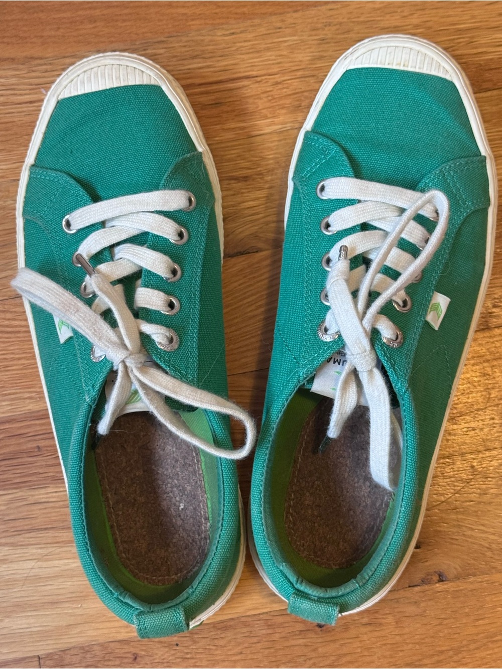 Cariuma Green Canvas Sneakers